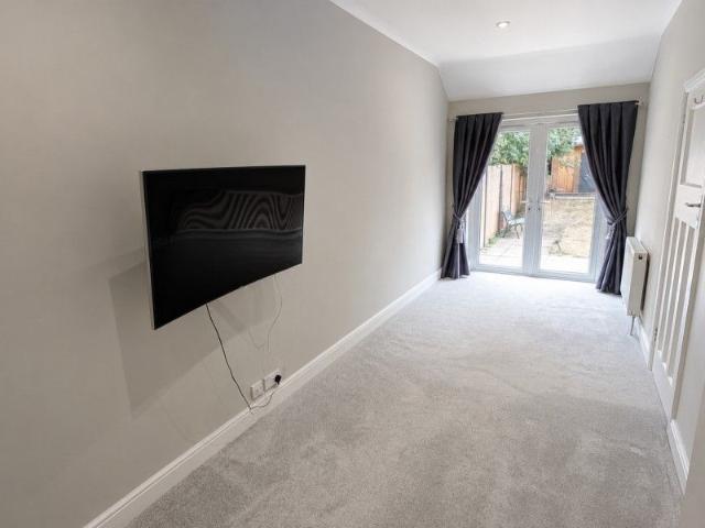 Victoria Road, Woking 5 bedrooms Property for lettings Seymours