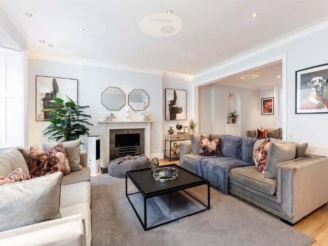 Victoria Square, London, SW1W 5 bed house to rent £12,497 pcm £2,884 pw