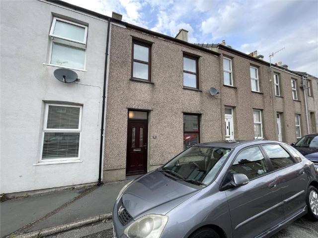 Victoria Street, Caernarfon, Gwynedd. 2 bed terraced house to rent £750 pcm £173 pw