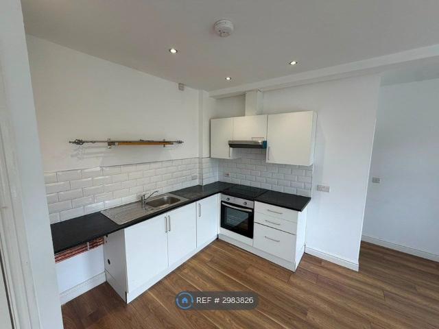 Victoria Street, Crewe CW1, 2 bed flat to rent, £850 pcm | PrimeLocation