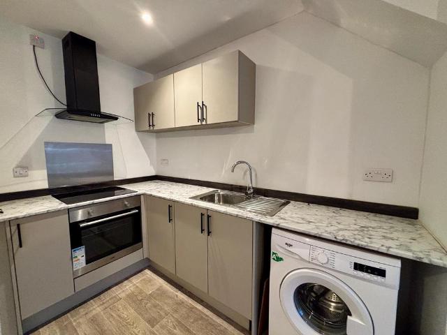 Victoria Street, BURTON ON TRENT, DE14 1 bed apartment to rent £675 pcm £156 pw