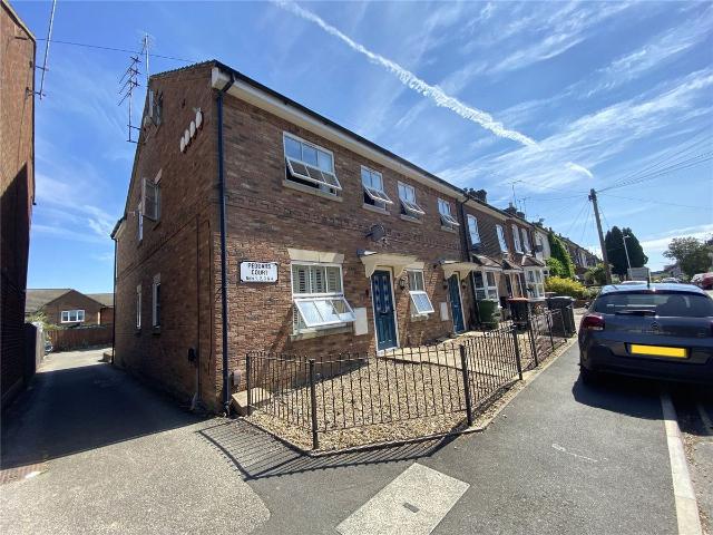 Victoria Street, Dunstable, Central Bedfordshire LU6, 2 bed flat to rent, £1,350 pcm | PrimeLocation