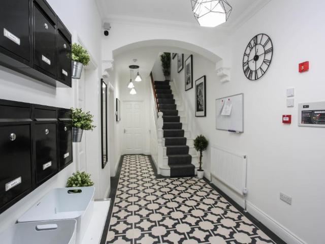 Victoria Street, Dunstable, LU6 Studio to rent £815 pcm £188 pw