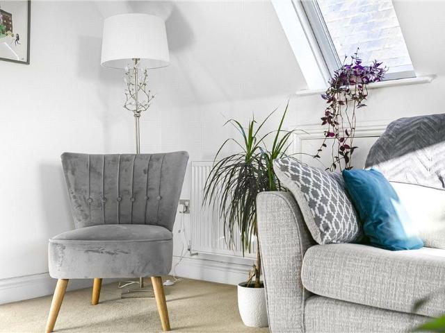 Victoria Street, Englefield Green, Egham, Surrey, TW20 0QX