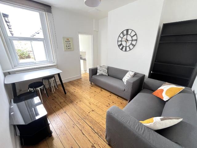 Victoria Street, Exeter EX4, 6 bed terraced house to rent, £910 pcm | PrimeLocation