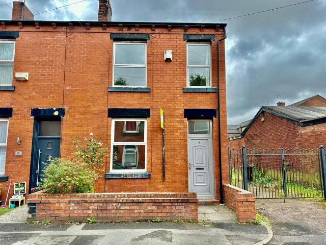 Victoria Street, Failsworth, Manchester 3 bed end of terrace house to rent £1,125 pcm £260 pw