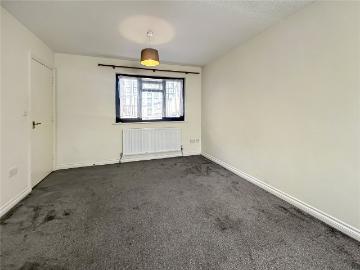 Victoria Street, Slough, Berkshire SL1, 2 bed flat to rent, £1,500 pcm | PrimeLocation