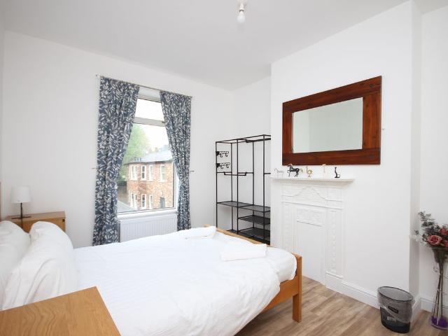 Victoria Street, St. Albans, Hertfordshire AL1, 1 bed property to rent, £850 pcm | PrimeLocation