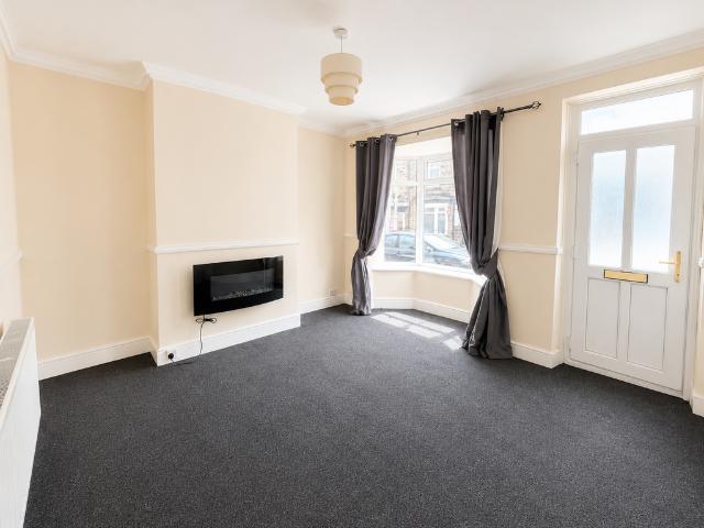 Victoria Street, Stairfoot S70 3 bed terraced house to rent £850 pcm £196 pw