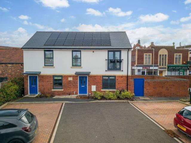 Victoria Street, Stourbridge DY8, 2 bed flat to rent, £1,100 pcm | PrimeLocation