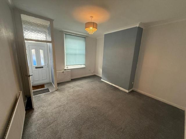 Victoria Street, Radcliffe, Manchester M26, 2 bed terraced house to rent, £875 pcm | PrimeLocation