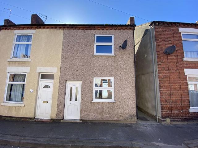 Victoria Street, Ripley DE5, 2 bed end terrace house to rent, £700 pcm | PrimeLocation