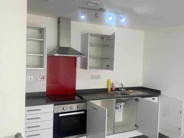 Victoria Street, West Bromwich, West Midlands B70, 1 bed flat to rent, £800 pcm | PrimeLocation