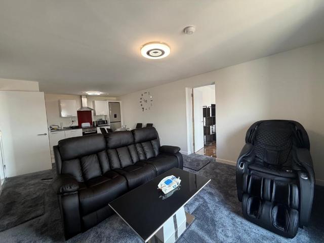 Victoria Street, West Bromwich, B70 2 bed apartment to rent £1,100 pcm £254 pw