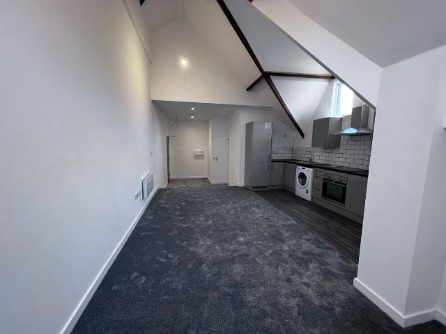 Victoria Street, West Bromwich B70, Studio to rent, £725 pcm | PrimeLocation