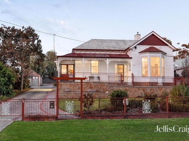 Timeless Victorian Grandeur on an Exceptional Riverfront Allotment