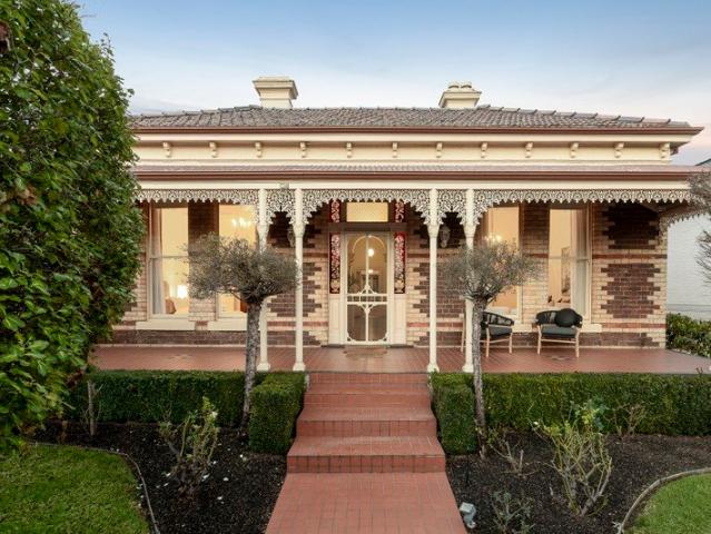 Victorian Elegance, Prestigious Locale, Walk to School