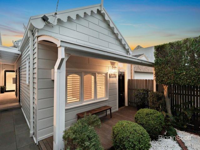 VICTORIAN ERA GEM, STYLISHLY REIMAGINED