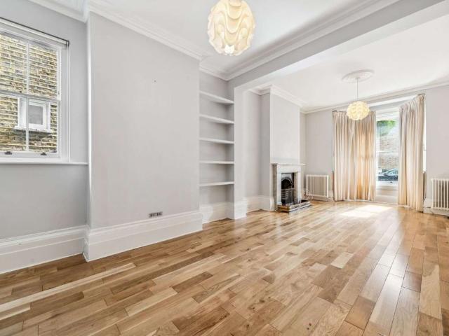 Victorian family home with off street parking on Richmond Hill