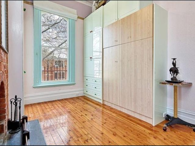 Victorian Mansion Apartment!