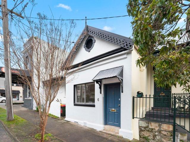 VICTORIAN STYLE TWO BEDROOM PLUS STUDY
