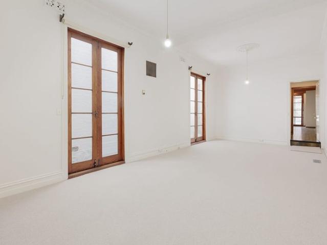 Victorian Terrace in the Heart of Carlton North