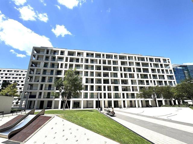 VIC in Walking Distance – Fully Furnished Apartment with Loggia, Gym and Sauna