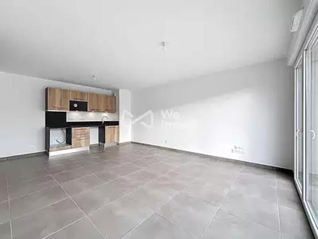 Vic la Gardiole 34110 Achat / Vente appartement 3 pièces t3 au dernier étage terrasse