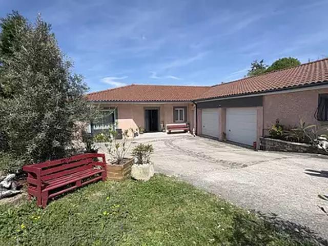 Vic le Comte 63270 Achat / Vente maison 5 pièces t5