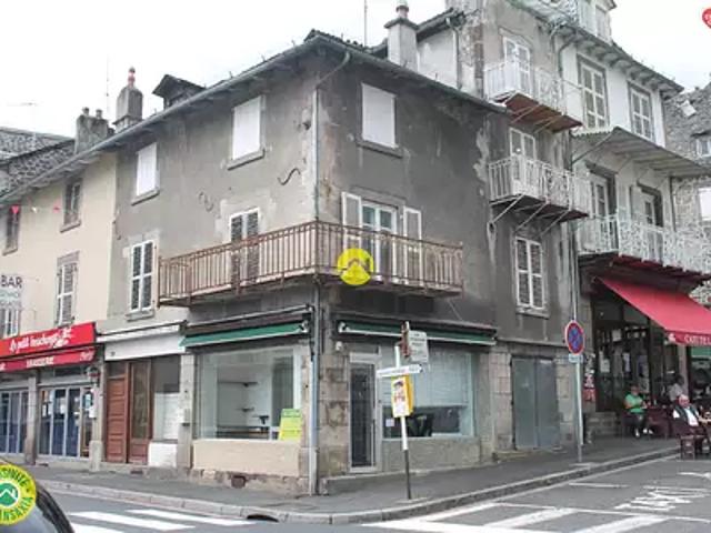 Vic sur Cère 15800 Achat / Vente appartement 4 pièces t4