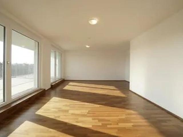 VIC und U1 Kaisermühlen, 4 Zi. mit 35m2 Terrasse Richtung Donauinsel