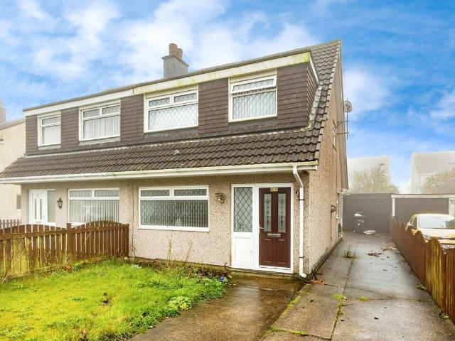Vicar Park Drive, Halifax HX2, 3 bed semi detached house to rent, £1,150 pcm | PrimeLocation