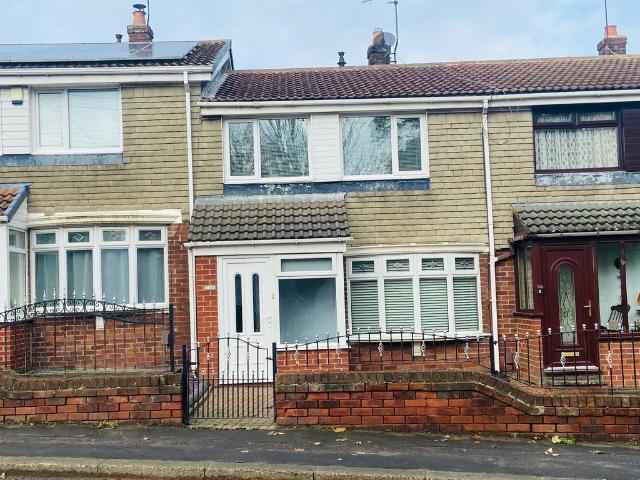 Vicarage Close, Silksworth. 3 bed terraced house to rent £895 pcm £207 pw