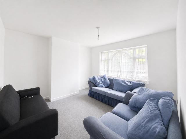 Vicarage Farm Road, Hounslow, TW5