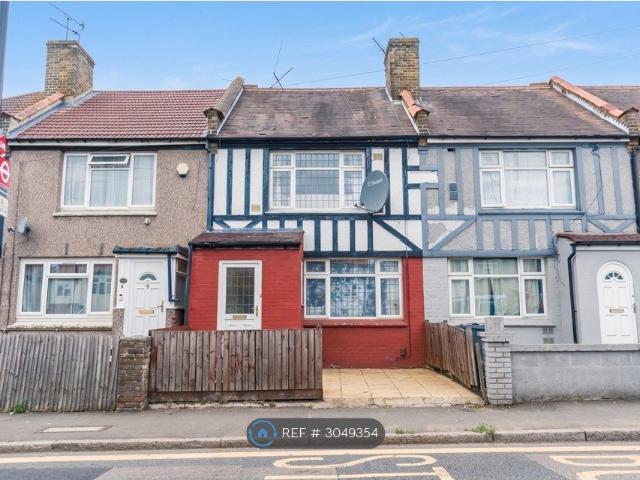 Vicarage Farm Road, Hounslow TW5, 3 bed terraced house to rent, £2,200 pcm | PrimeLocation
