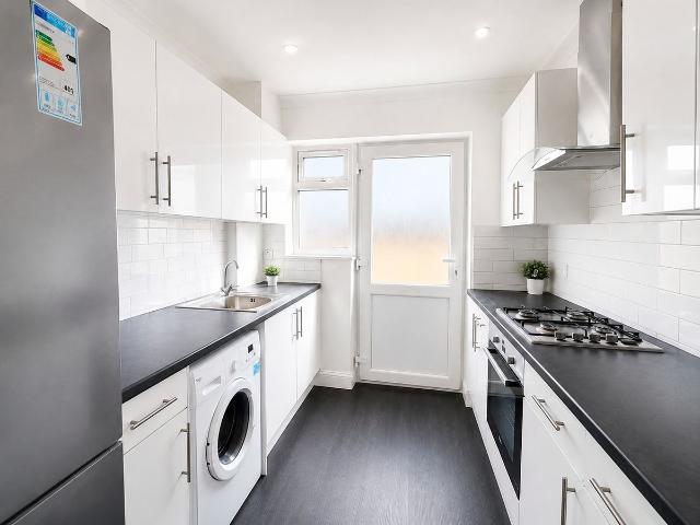 Vicarage Farm Road, Hounslow TW5, 4 bed flat to rent, £1,900 pcm | PrimeLocation