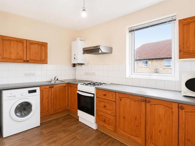 Vicarage Farm Road, Heston TW5, 2 bed flat to rent, £1,700 pcm | PrimeLocation