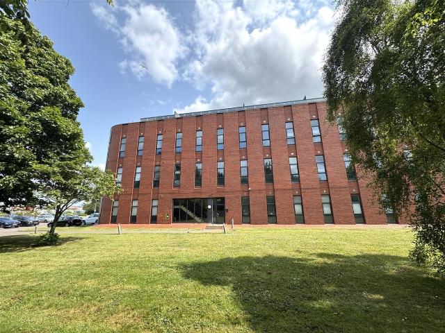 Vicarage Farm Road, Peterborough PE1, 1 bed flat to rent, £725 pcm | PrimeLocation