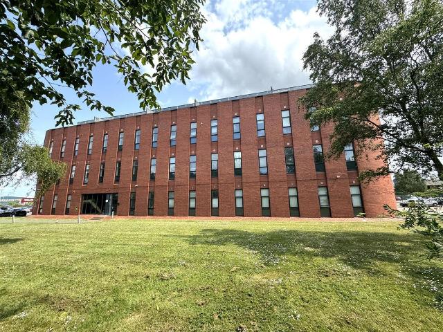 Vicarage Farm Road, Peterborough PE1, 2 bed flat to rent, £820 pcm | PrimeLocation