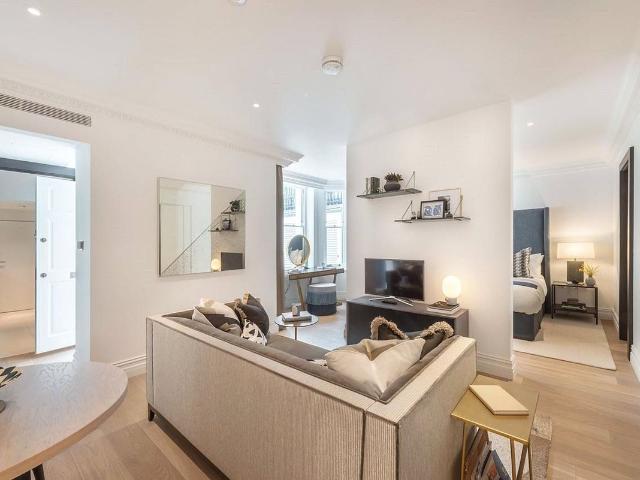 Vicarage Gate, Kensington, London W8, 1 bed flat to rent, £2,750 pcm | PrimeLocation