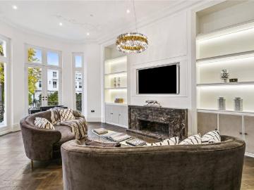 Vicarage Gate, Kensington, London 2 bed flat to rent £13,700 pcm £3,162 pw