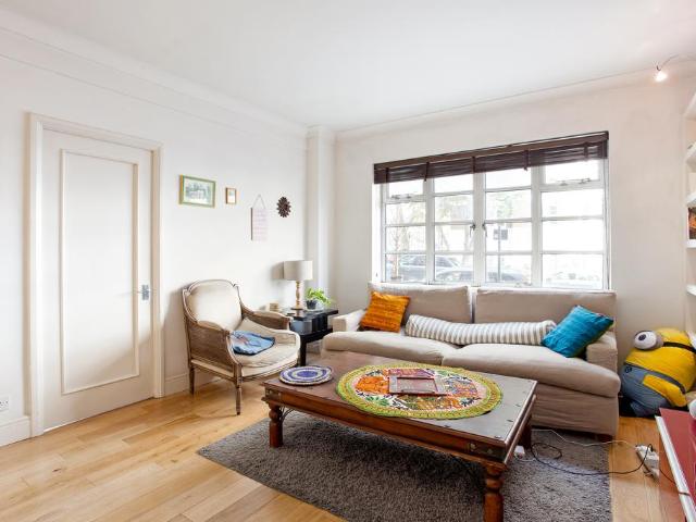 Vicarage Gate, London, W8 1 bed flat to rent £2,450 pcm £565 pw