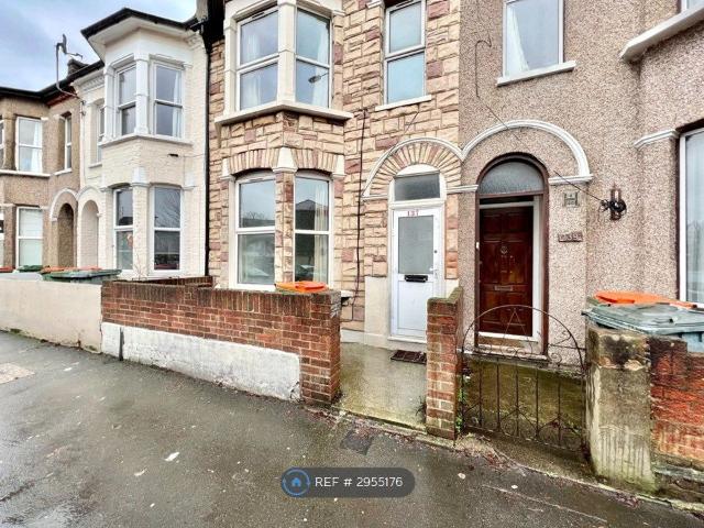 Vicarage Lane, London E15, 4 bed terraced house to rent, £3,000 pcm | PrimeLocation