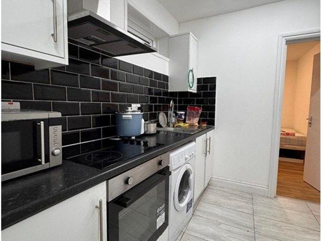 Vicarage Lane, London E6, 2 bed bungalow to rent, £1,490 pcm | PrimeLocation