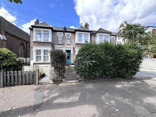 Vicarage Road, Leyton 2 bed flat to rent £2,000 pcm £462 pw