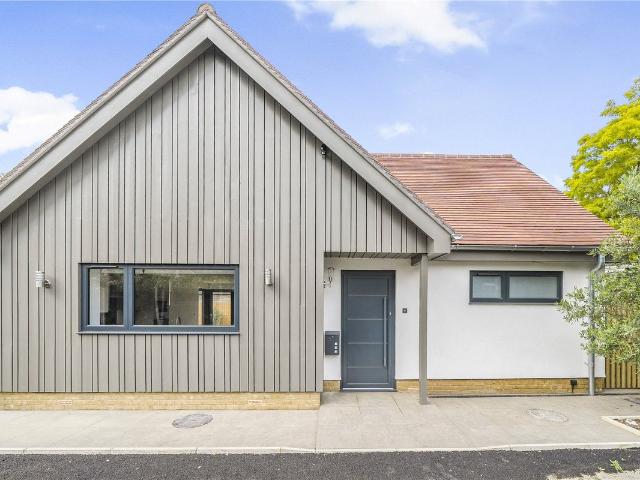 Vicarage Road, Sunbury On Thames, Surrey TW16, 2 bed bungalow to rent, £2,650 pcm | PrimeLocation