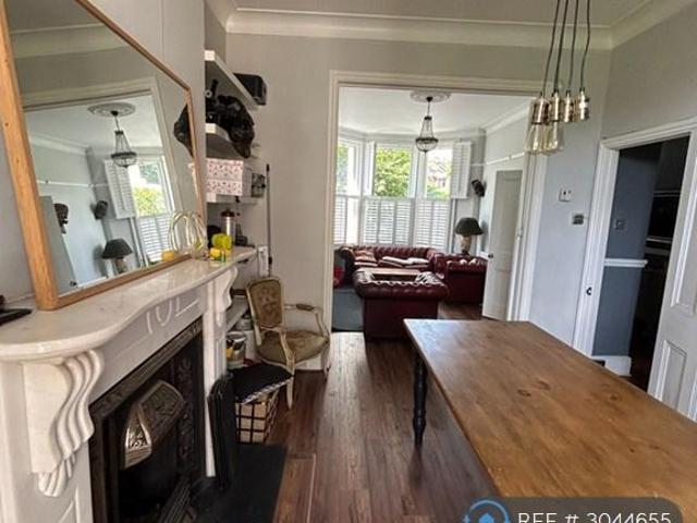 Vicars Hill, London, SE13 1 bed in a house share to rent £1,050 pcm £242 pw