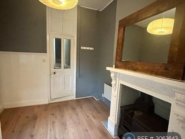 Vicars Hill, London, SE13 2 bed flat to rent £1,700 pcm £392 pw