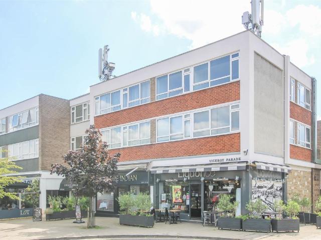 Viceroy Parade, Hutton Road, Shenfield, Brentwood CM15, 2 bed flat to rent, £1,500 pcm | PrimeLocation
