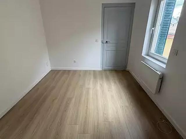 Vichy 03200 Location appartement 2 pièces t2 au dernier étage